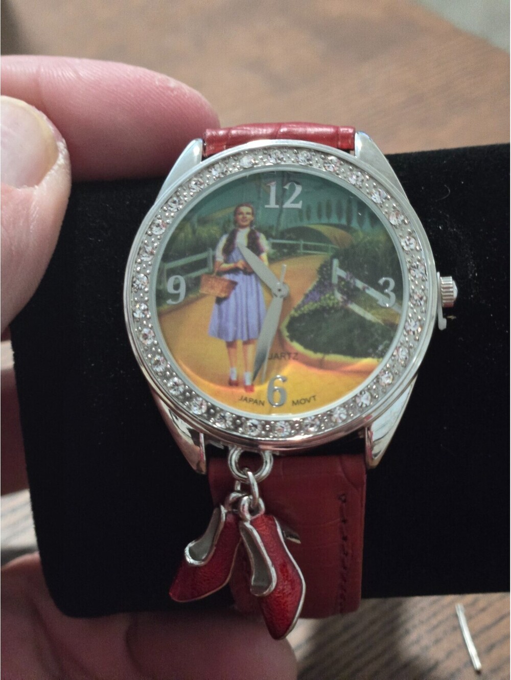 Wizard Of Oz Dorothy Watch With Red Slipper Charms